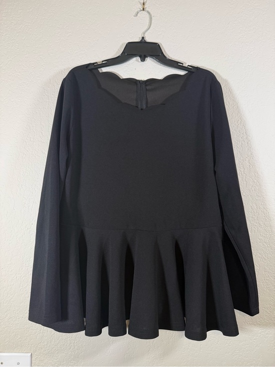 None Tops - Classic Black Simple Scalloped Scoop Neck Blouse Top Peplum Womens